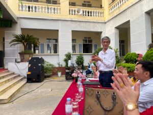 Thầy Chu Đăng Phan Bí thư chi bộ Trường THCS Đông Thọ